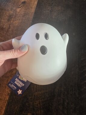 Toymendous Jumbo Squishy Ghost